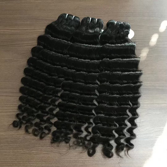 Virgin loose curly bundle